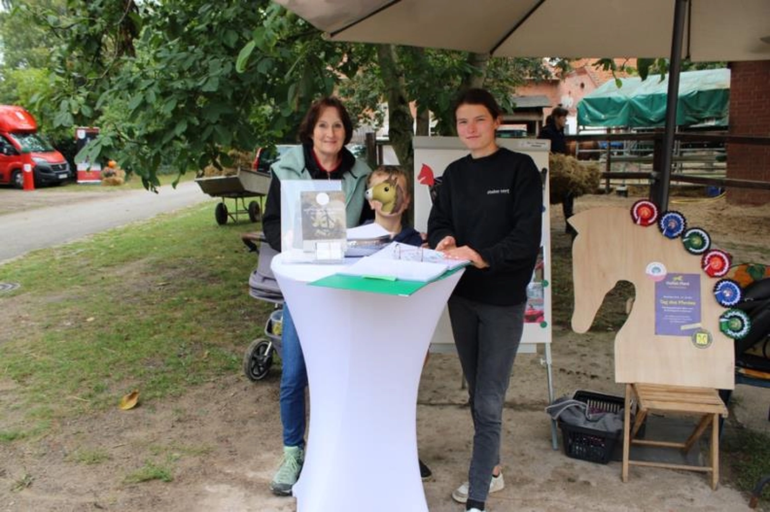 Pferd Reittherapie Lena Bausch in Essel